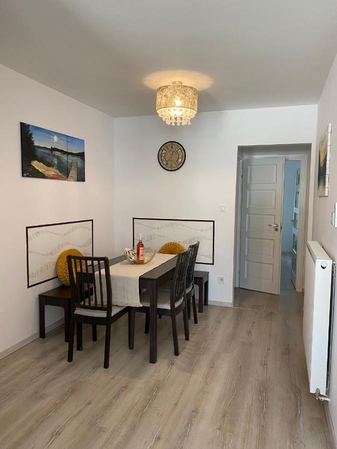 Moonshine Szeged Appartement Buitenkant foto