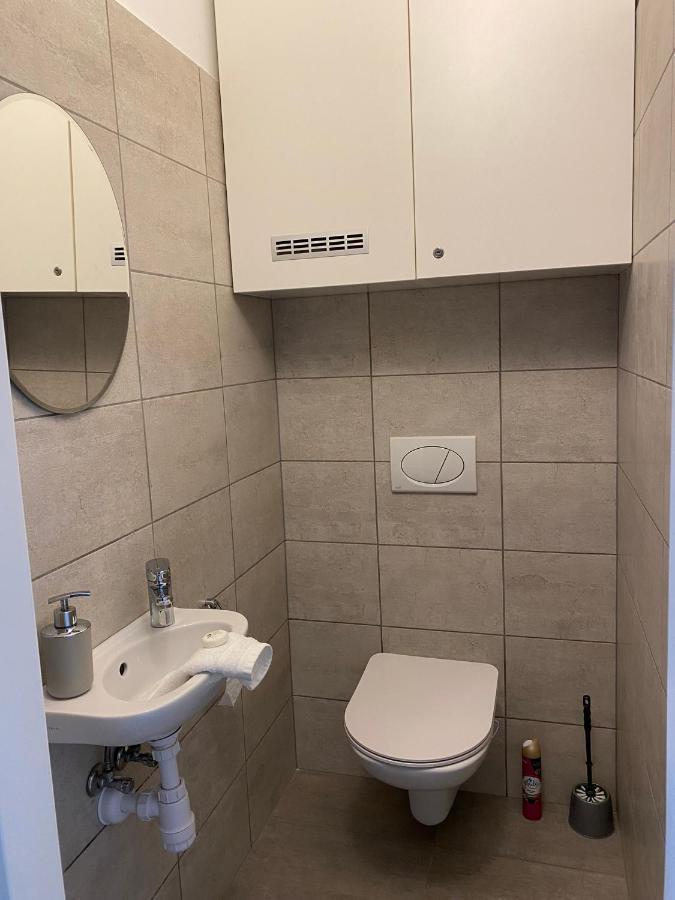 Moonshine Szeged Appartement Buitenkant foto